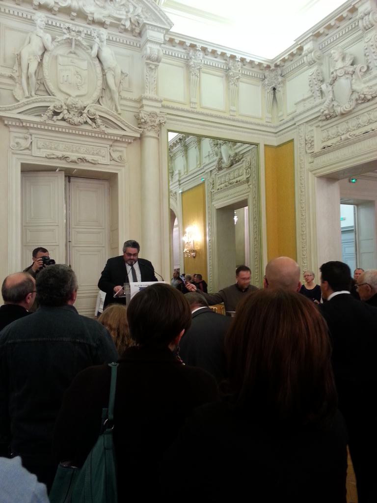 JBPegeon's tweet photo. #dep63 @olivierbianchi1 annonce les résultats du seconde tour #electionsdepartementales2015 http://t.co/kk9BL1EAcu
