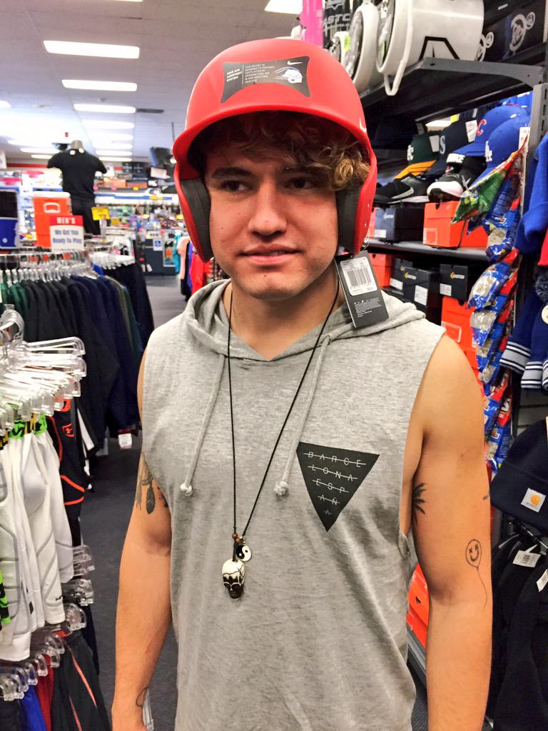 KianAndJc's tweet photo. Filmin a new video today - K http://t.co/MmwJ6k6aCN