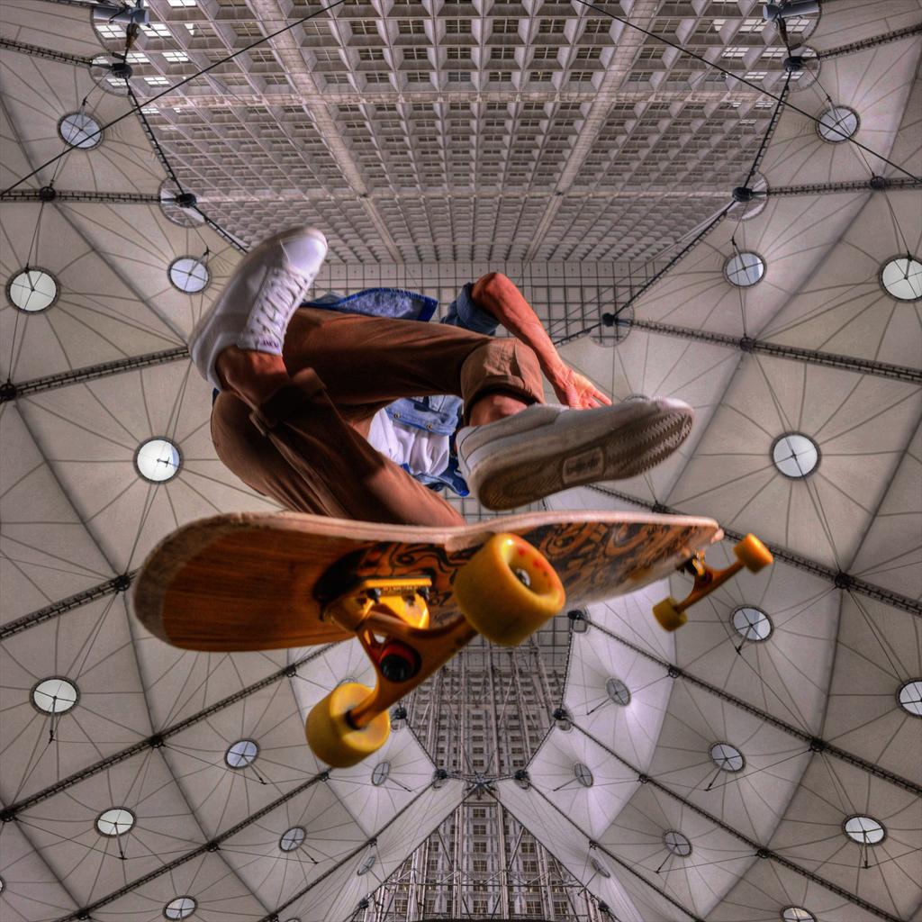 Abstract is fun. 📷: @ag_photographe | <a href="/loadedboards/">Loaded Boards</a> @orangatangwheels #paristruckco <a href="/skateslate/">Skate[Slate]</a> .