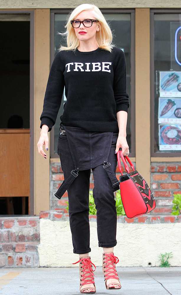 ELLEUK's tweet photo. Weekend wardrobe inspiration comes courtesy of Gwen Stefani today: sorted http://t.co/qwwjLXq7ZT http://t.co/PlSaOk0aS6