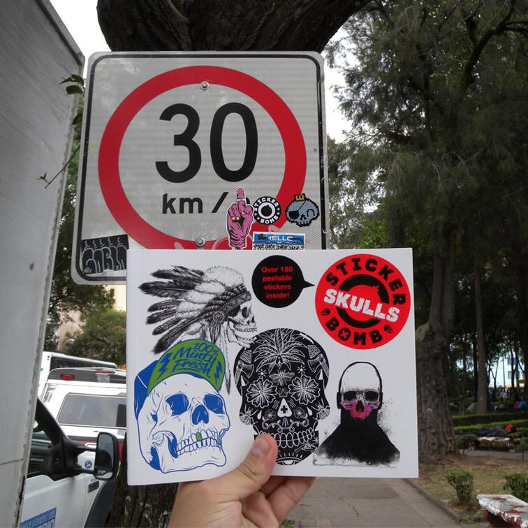 le_marke's tweet photo. Amazing! not long ago I took part in the #stickerbombskulls Today an detail of your visit in México #stickerbombworld http://t.co/a45PMsv5gI