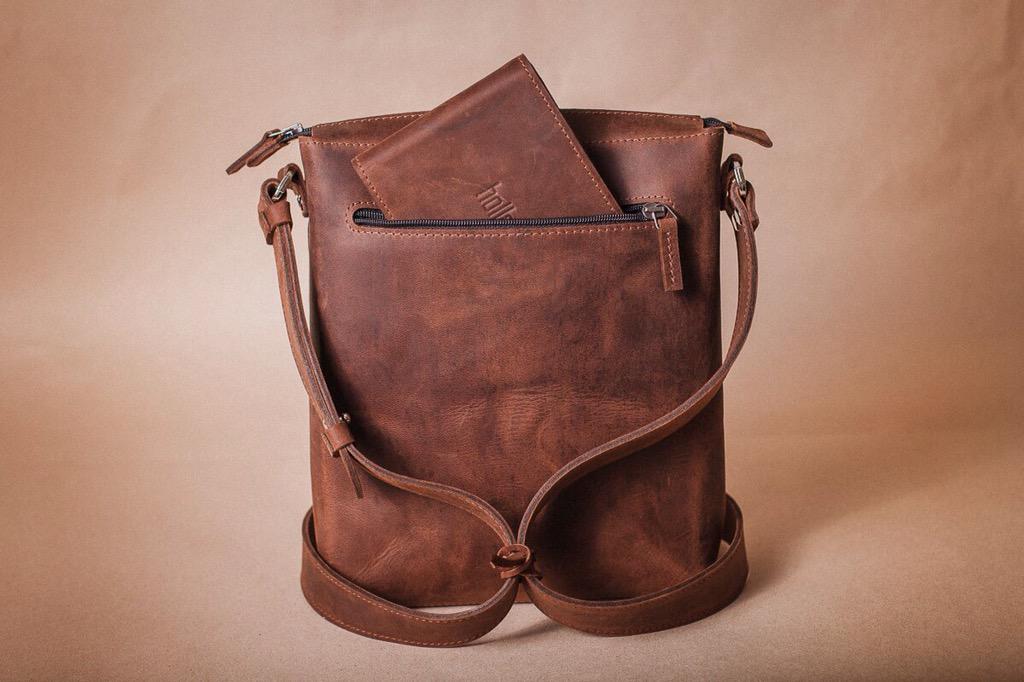 holla_handmade's tweet photo. Такая вот сладенькая сумка) отдаем скрепя сердцем.

#handmade #leather #gift #holla #bags http://t.co/bZufrvCAe2