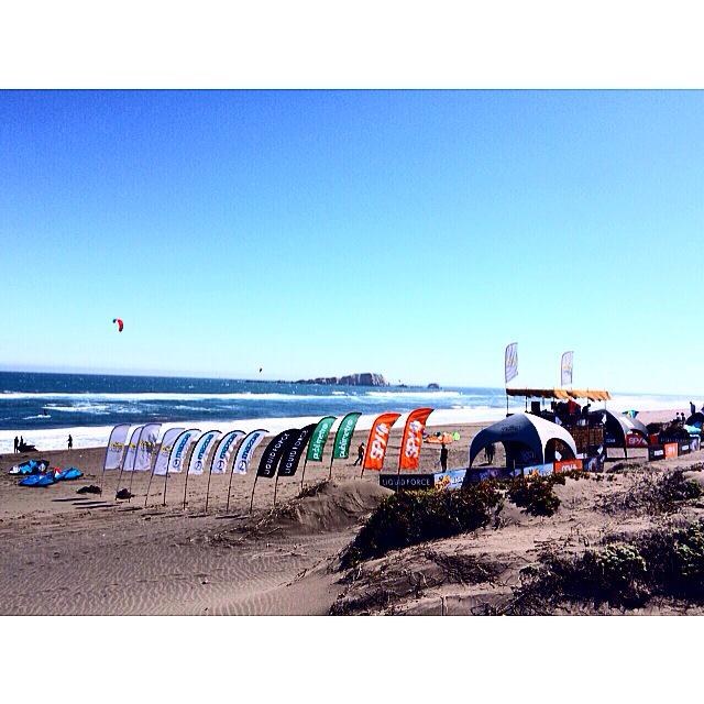 CristalLightCL's tweet photo. Estuvimos en el Campeonato y festival chileno de Kitesurf #KST2015 🏄 http://t.co/keLrnFLnuR