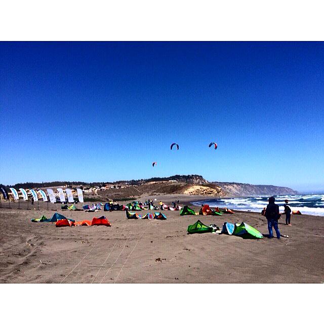 CristalLightCL's tweet photo. Estuvimos en el Campeonato y festival chileno de Kitesurf #KST2015 🏄 http://t.co/keLrnFLnuR