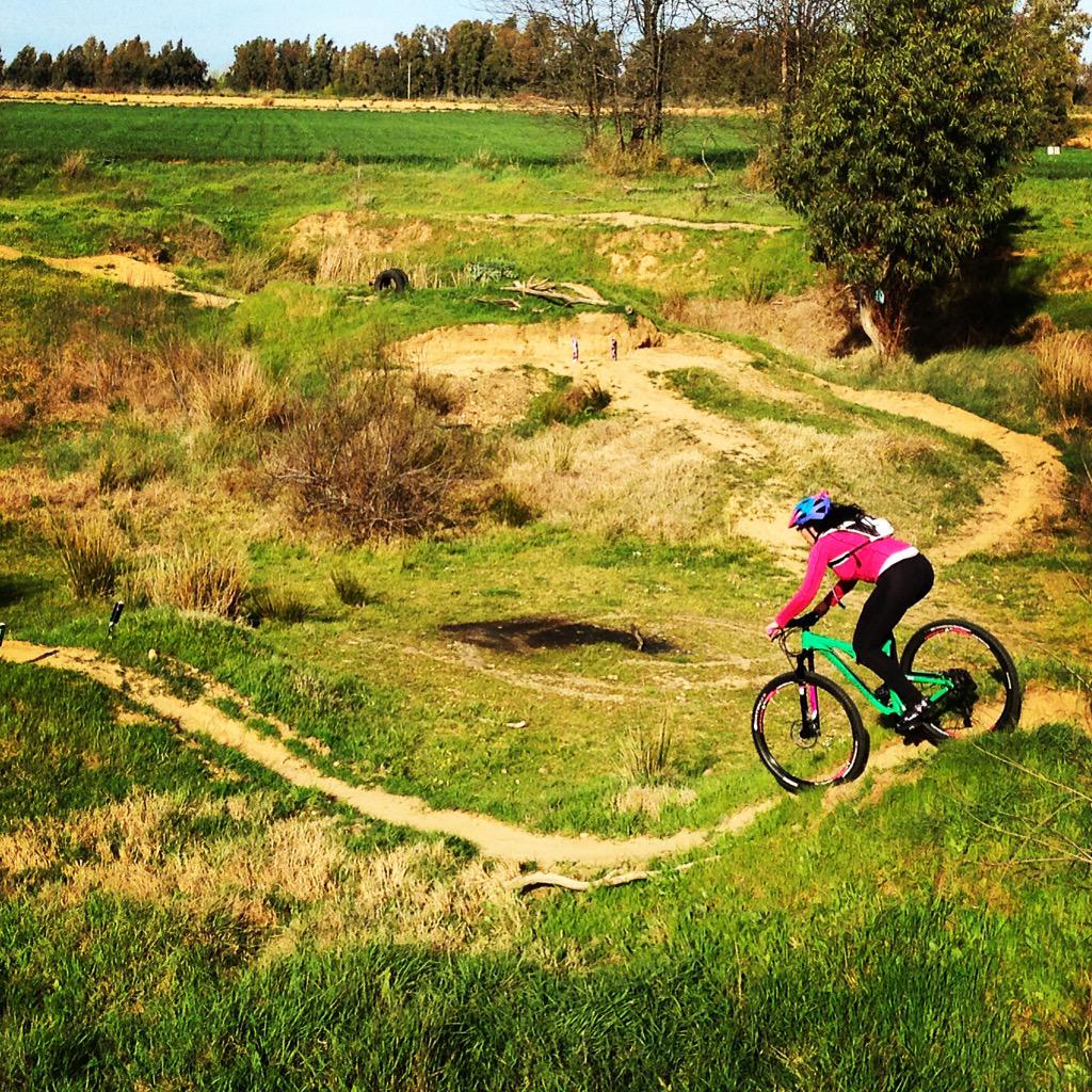 rodandoporti's tweet photo. #mtbflow #Extremadura Rincones del Guadiana !!! http://t.co/IVZKfbmvF6