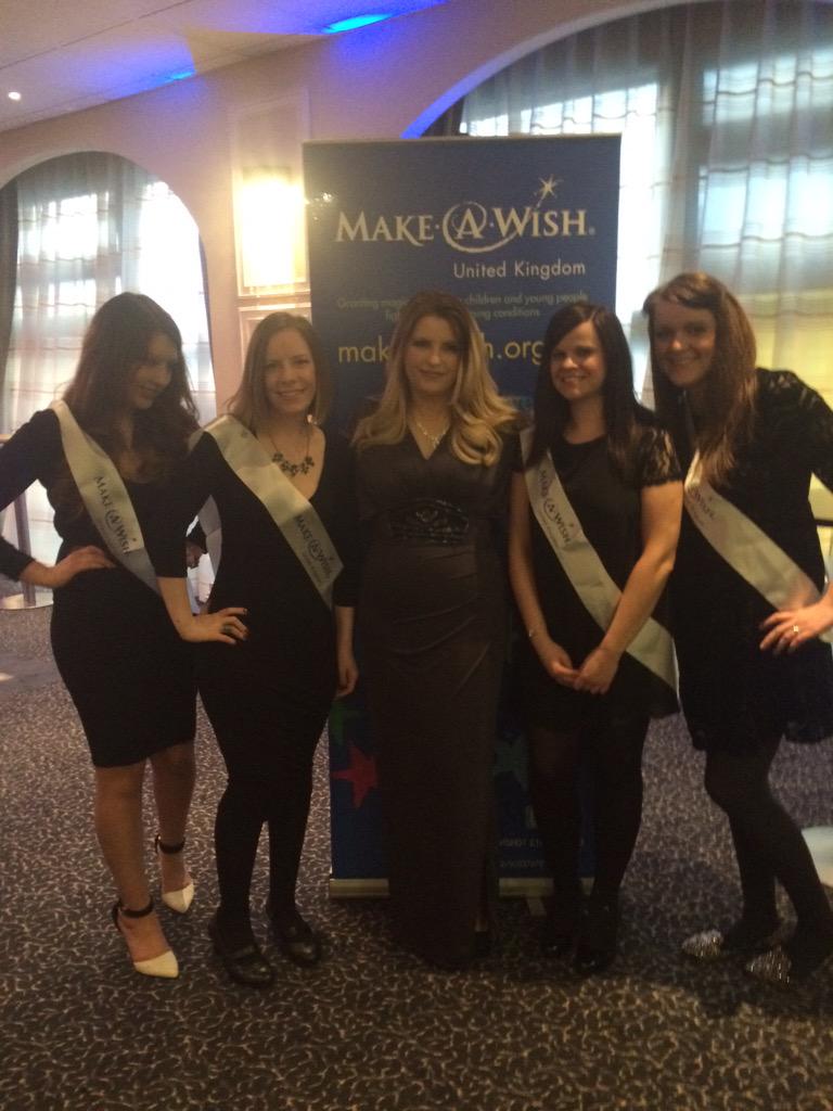 Hairven1's tweet photo. Beautiful ladies from @MakeAWishUK true 👼 #EHABA2015 @CreativeOceanic #HairandBeautyAwards x http://t.co/n4xZ7xfenj