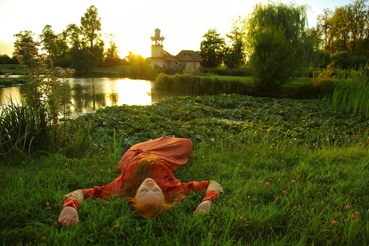 DianeDrubay's tweet photo. Because posing in the Hameau de la Reine @CVersailles is my favourite #souvenirsMW #museumweek #poseMW #andyjulia http://t.co/JaRA968ku6
