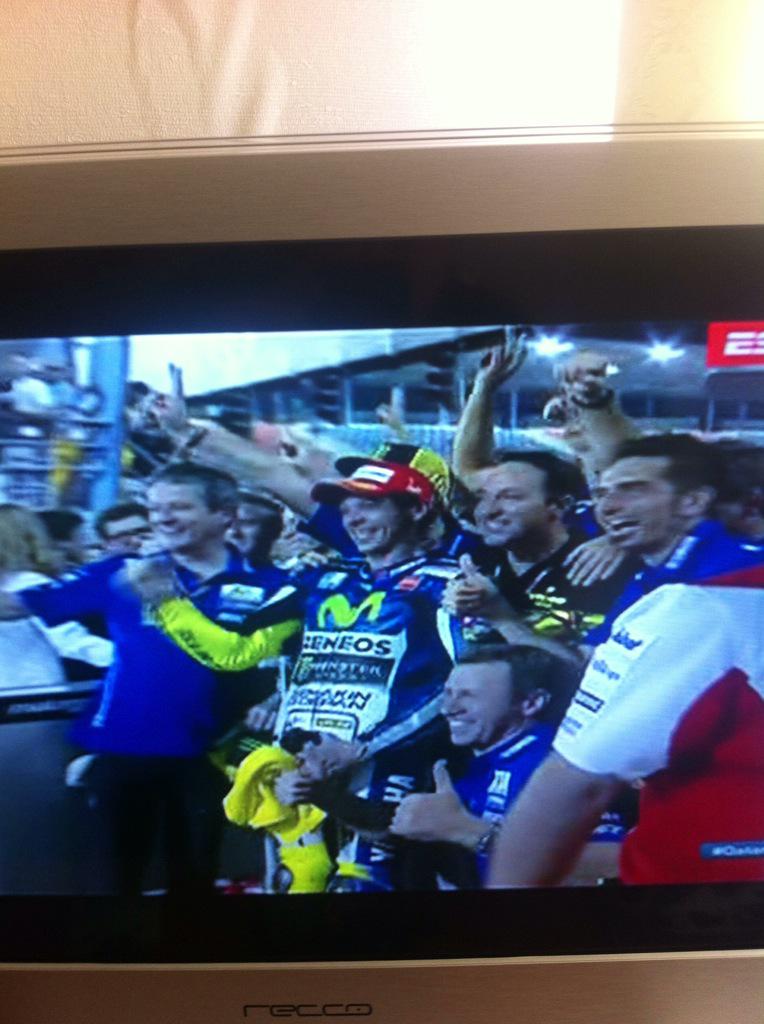 NicoCastruccio's tweet photo. Grande @ValeYellow46 carreron!!! http://t.co/IAAlVNiy6O