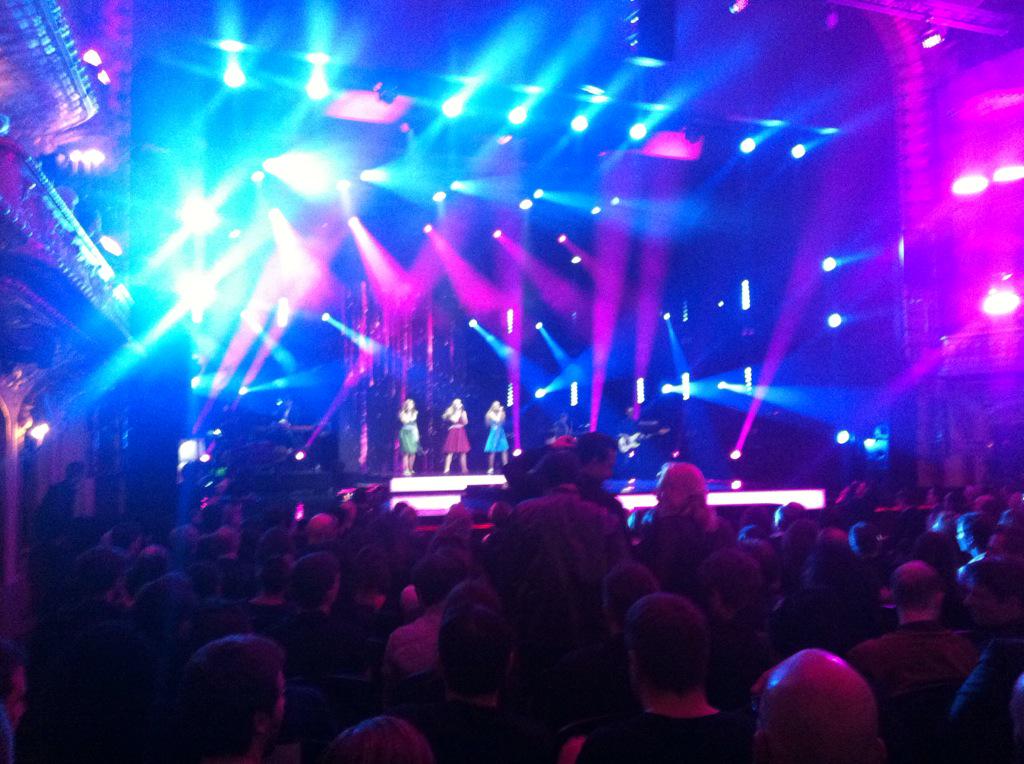 TweetsInFear's tweet image. #poxruckersisters live im Volkstheater #AAMA #AmadeusAward