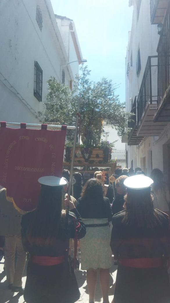 Maka_trompet's tweet photo. Grandiosa procesión de esta esta mañana. Momentos de emoción en la levanta dedicada a la @AMVera_Cruz http://t.co/uvzR7OOmGH