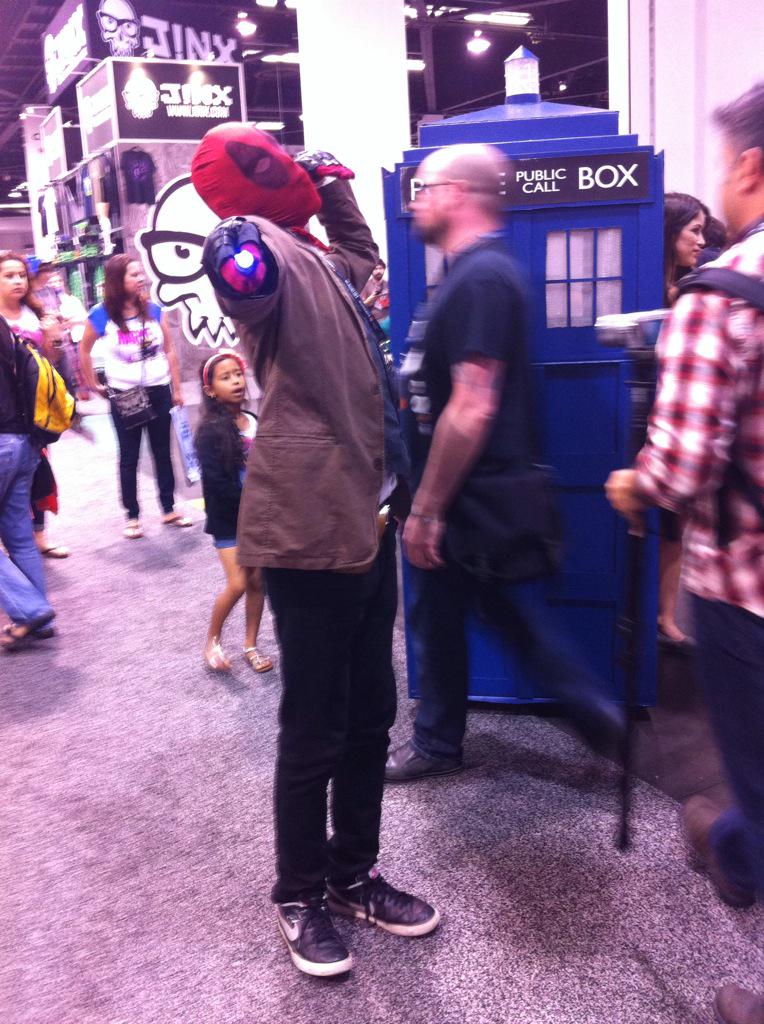 mcfuckensigh's tweet photo. #wondercon2014 http://t.co/lkho2w8wW3
