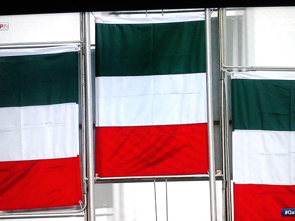guidomeda's tweet photo. Buonanotte! Io svengo così...#tuttoacceso #SkyMotori @SkySportMotoGP http://t.co/XiCf6lDavQ