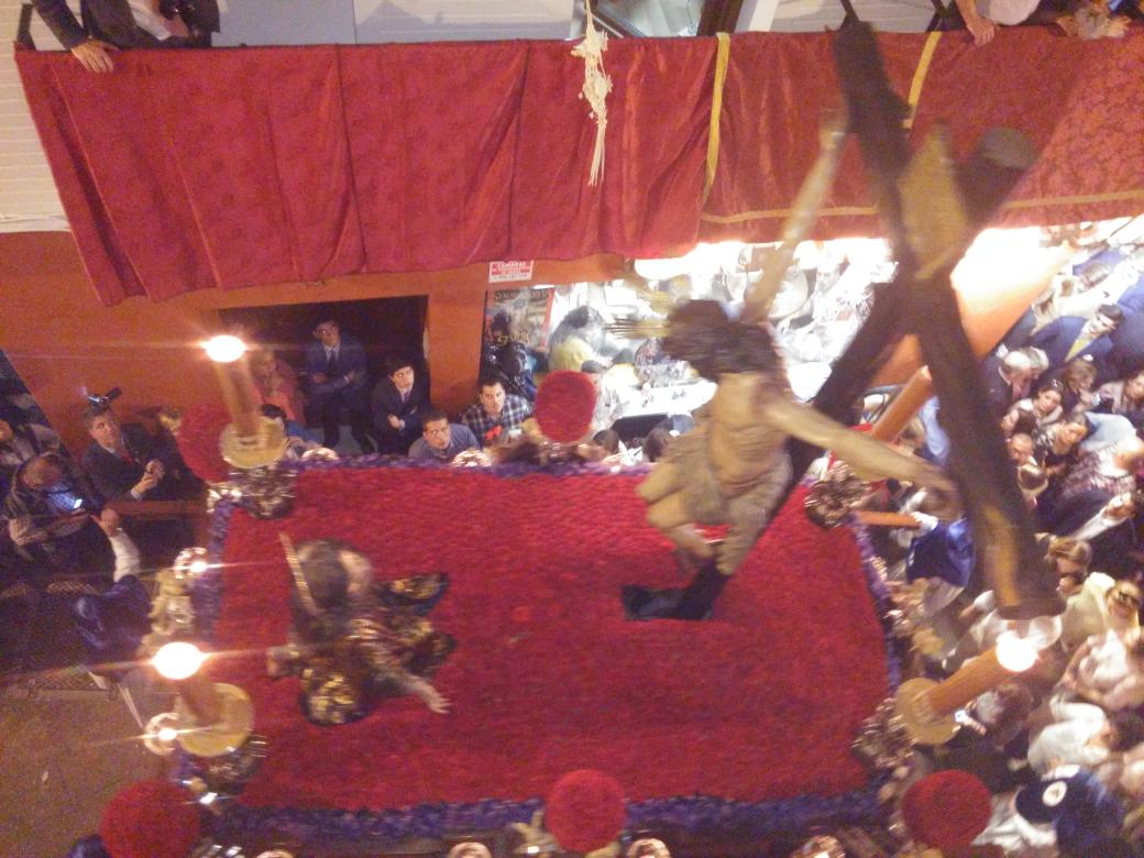 SSantaTV's tweet photo. Cristo de la Buena Muerte (Hdad Hiniesta) por calle Francos. http://t.co/ll8ovr4xHN