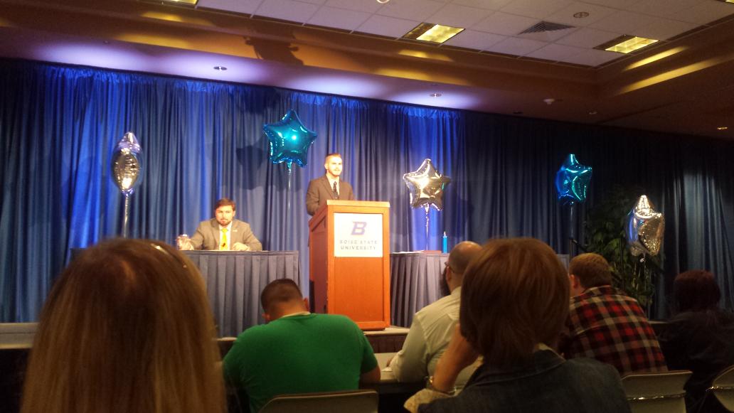 kymdavis73's tweet photo. Happening Now. @whitworth @ArguingBucs Sam Director debating US Imm. Policy in Championship Round. #IPDANationals http://t.co/kSQCzURqC7
