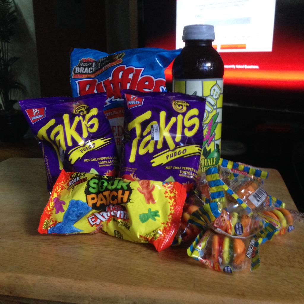 _cIndyner0's tweet photo. My Wrestlemania snacks who wants? http://t.co/Hvc0lP9p5h