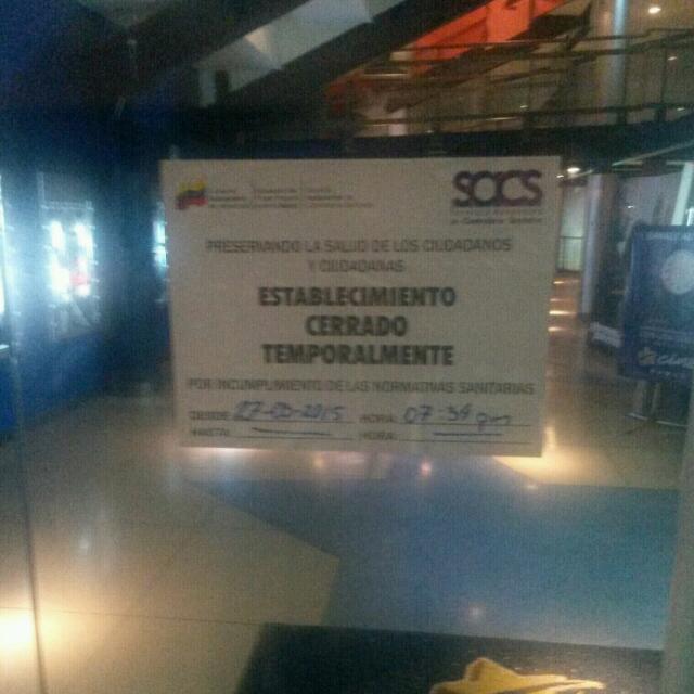 Notisucreweb's tweet photo. Sanidad cierra el Cinex de marina plaza en Cumana estado Sucre hasta nuevo aviso http://t.co/MdAs3gJL0U