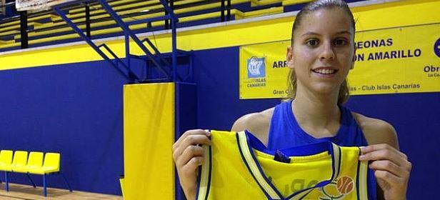 marca's tweet photo. Patricia Cabrera ostenta desde ayer el récord de triples de la Liga Femenina de Baloncesto http://t.co/X95JQiIWO6 http://t.co/PZuSQFzxlL