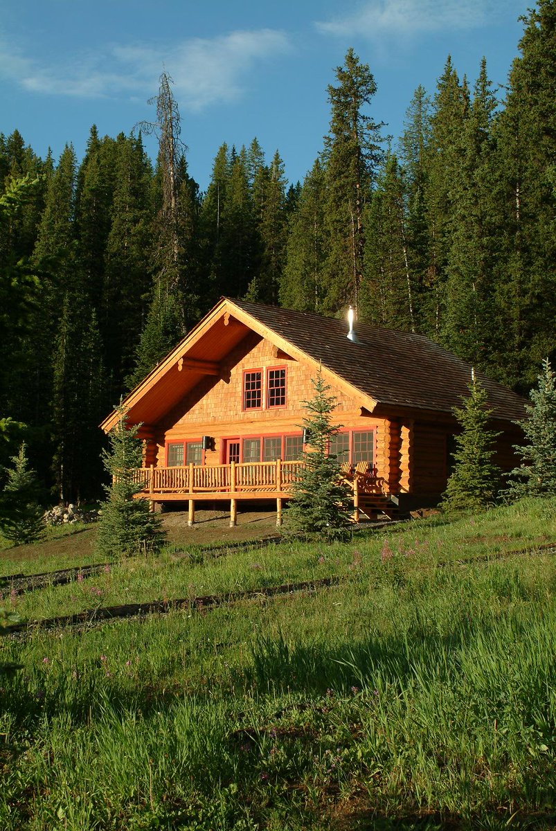 BrooksLakeLodge's tweet photo. Cabins at Brooks Lake Lodge and Spa have room for everyone! Bring the whole gang &amp; create lifelong memories together http://t.co/ShfDtdvaKG