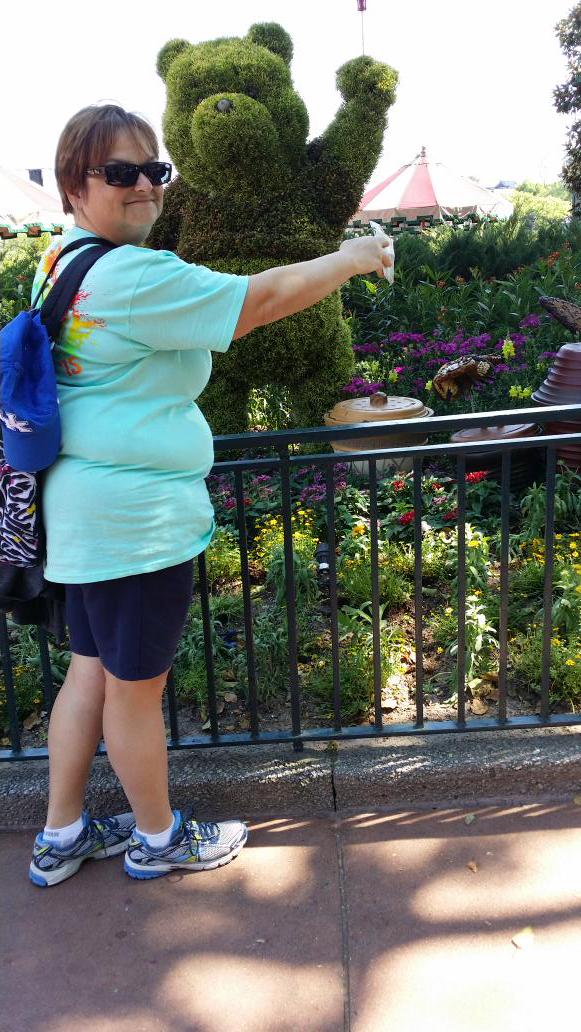 fourms2go's tweet photo. @LisaDawn65 HUGGING POOH FOR YOU! http://t.co/lNRJNm5msA