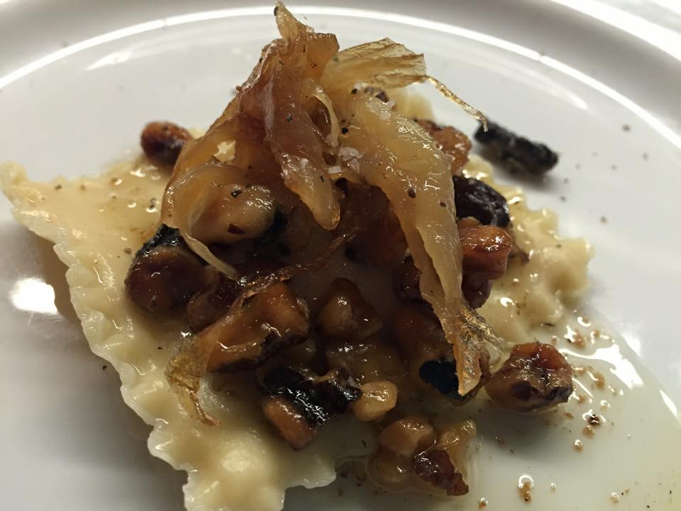 BarsPubsTaverns's tweet image. Industry Day! $5 pints, Jameson &amp;amp; Jager ;-) Great food &amp;amp; prices! @theirvpub bit.ly/1ib1RbI