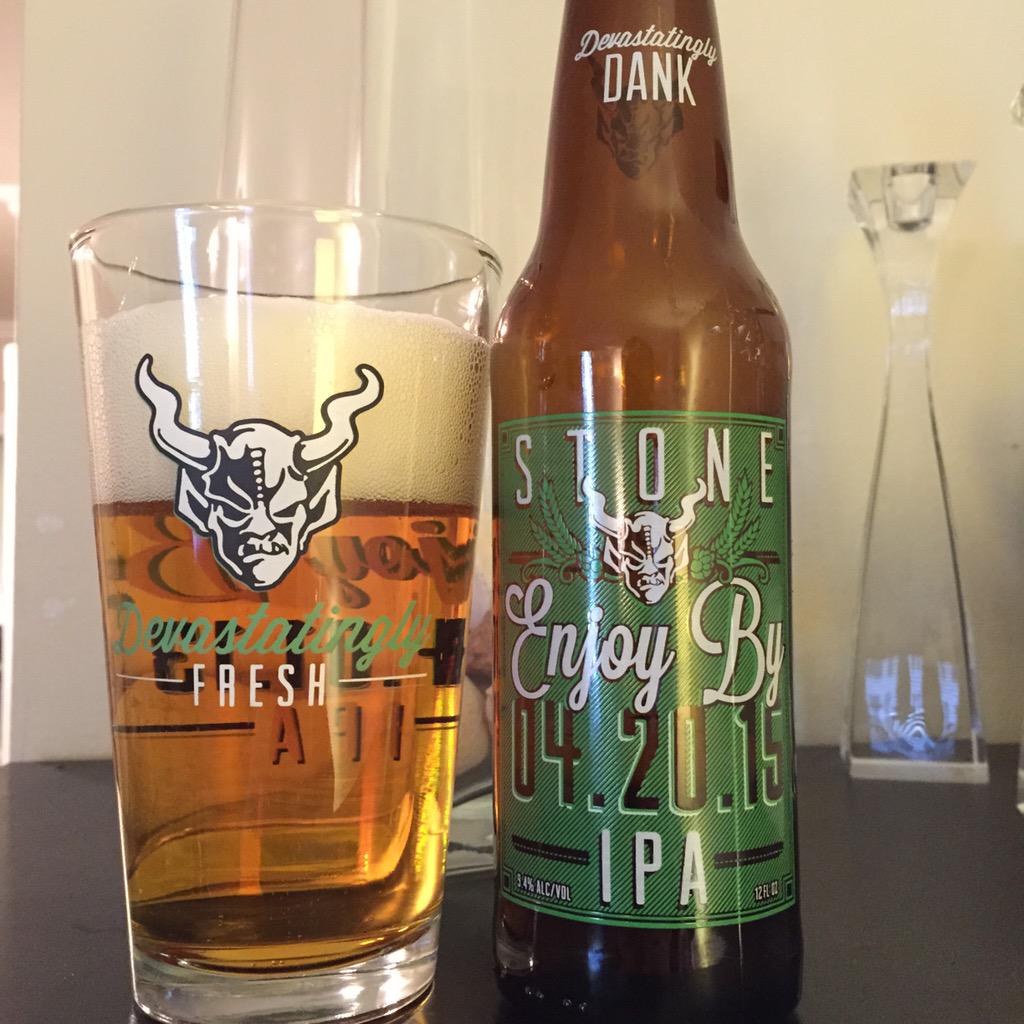WheresTheBeerNY's tweet image. .@StoneBrewingCo #EnjoyBy #420 #properglassware #propertime #beergeek #craftbeer #nyc