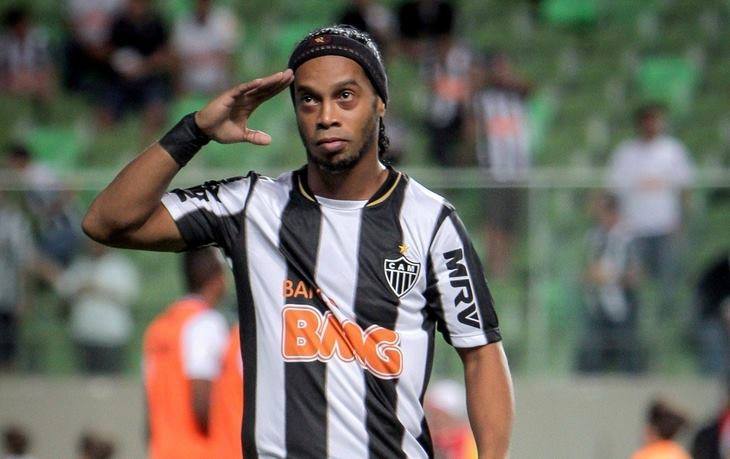 MotivacionesF's tweet photo. No creía en la magia hasta que vi jugar a Ronaldinho. http://t.co/aPgkIq13ql