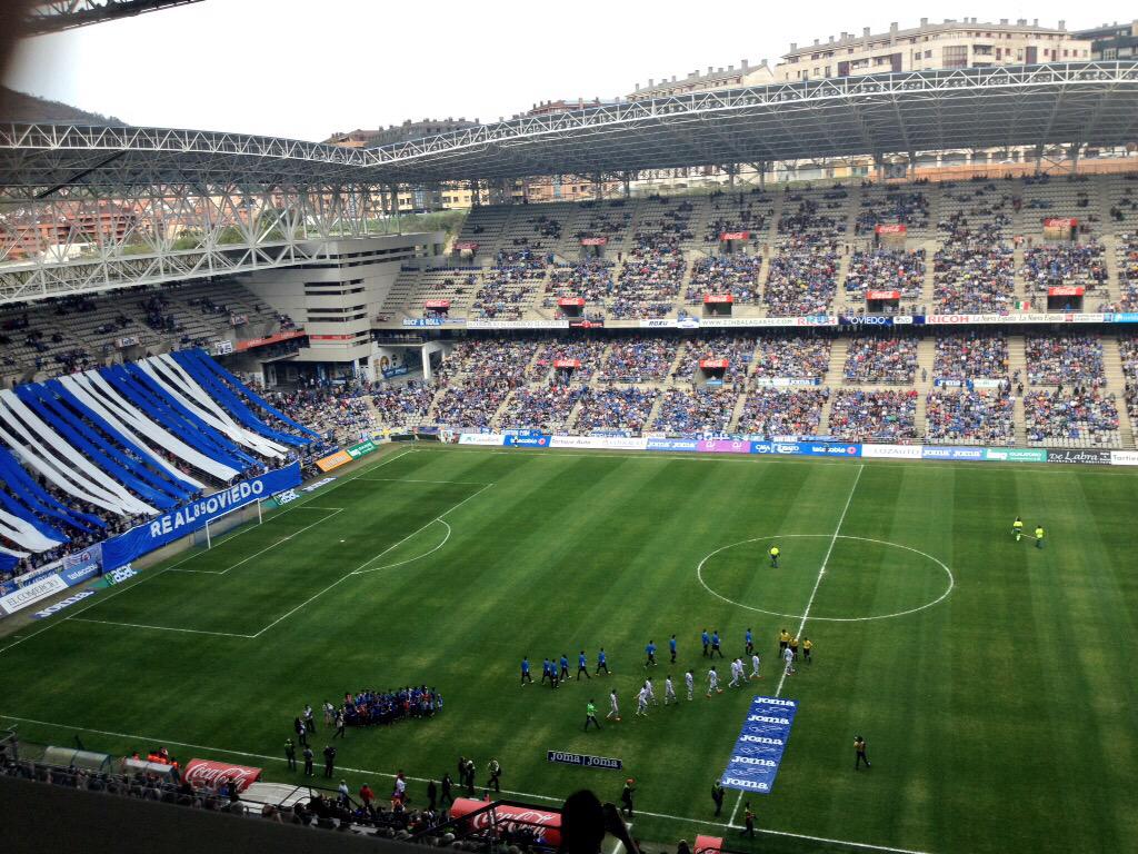 NachoAzparren's tweet photo. Según datos de LFP (http://t.co/GEKoGj1z04), los 17.028 del Tartiere son la mejor entrada del fin d semana en España http://t.co/gS8NDEM2DJ