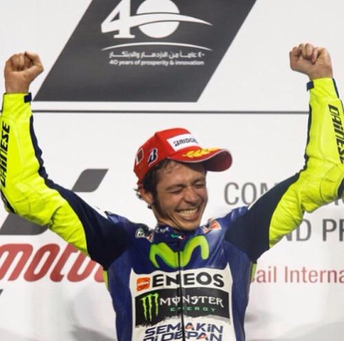 rossistas's tweet photo. 36 años y más motivado que nunca. Gracias .@ValeYellow46 por emocionarnos otra vez. Y no será la última. #Victoria109 http://t.co/8gAd5VtrMu