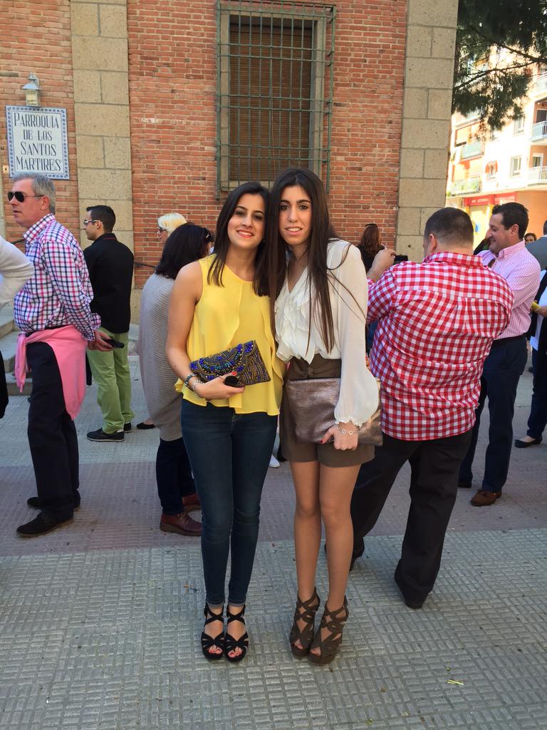 CeliaGS22's tweet photo. Las primis 😊 @Saritagomez94 http://t.co/7PLqfwvGMe