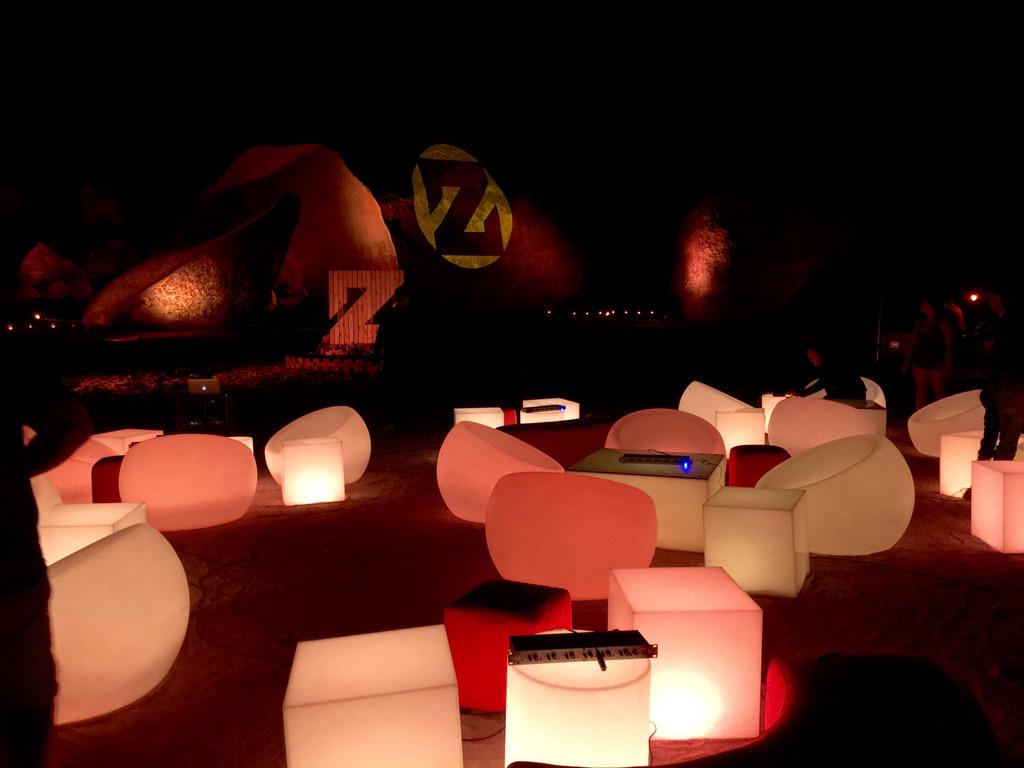 Zedd's tweet photo. Last night we built an orange heaven in the middle of the dessert so I can play 50 amazing fans my new music 🙌🔥 http://t.co/5wai3JKUL0