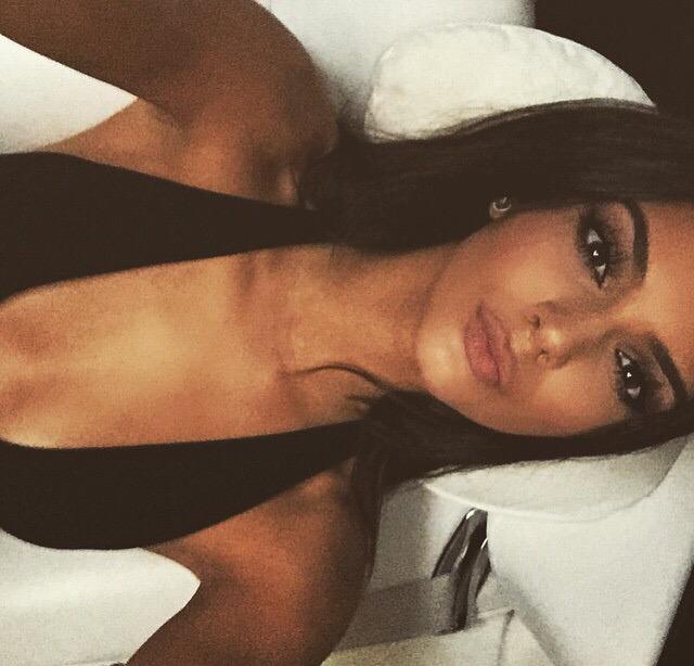 BEAUTlFULPPL's tweet photo. Kendall Jenner http://t.co/hmer04QVrb