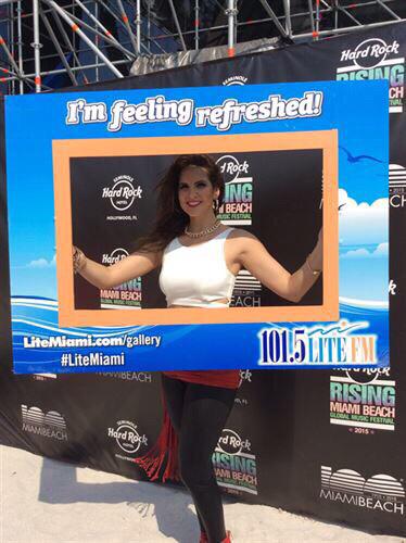 EylenOfficial's tweet photo. Un poco de Publicidad! #litemiami #miamibeach100 #lamIDA #IDAprogram #HardRockRising #nosoyniñabuena http://t.co/azHPFNJO11