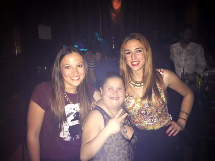 IsaaGonzalez9's tweet photo. Noche estupenda con la mejor,increíble persona y ritmazo q lleva!! #increible#noche @albachicalatina @taaniaacortees http://t.co/h6DxV9U2eA