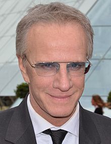 A happy dapper 58th birthday to Christopher Lambert! 