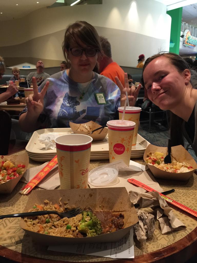 fourms2go's tweet photo. @MadSouthernBand Our band loves to eat! http://t.co/7U8gz97oYv