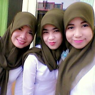 JulhyaPutry tweet picture