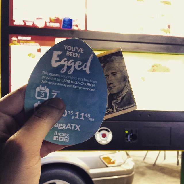 billycano's tweet photo. Straight from the @juddatx & @keatonlee13 playbook. You've been egged. #eggatx http://t.co/w7bqmpDhM9 http://t.co/RYwEMVZudD