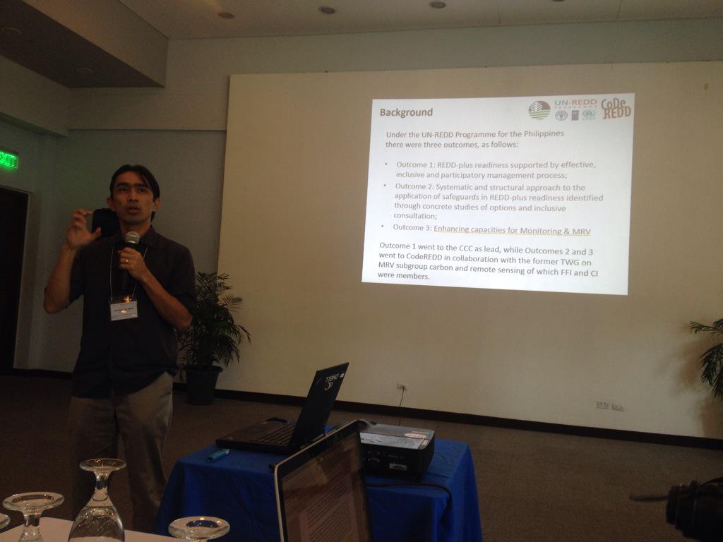 anjijaojoco's tweet photo. ! @dondealban presenting the outputs of the Philippines' @unredd programme in the NFMS technical consortium. #APFFI http://t.co/0VumkVuYEO