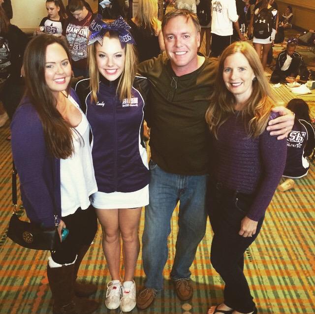 co0kie14's tweet image. Family💖 #whereisjosh