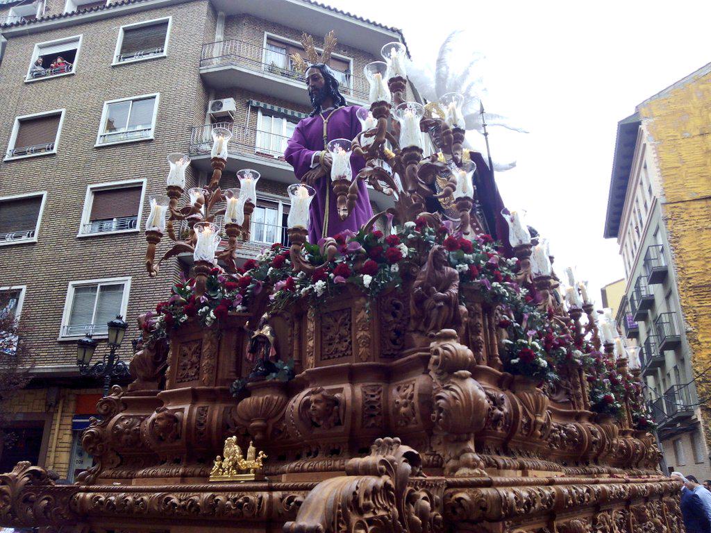 mariatobg's tweet photo. Paso procesión de la Humildad #SemanaSantaZgz http://t.co/9hrrIsQou8