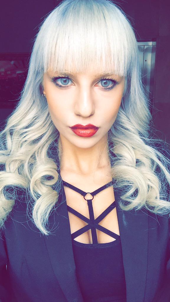 CBTGtkVWkAESowS.jpg:large