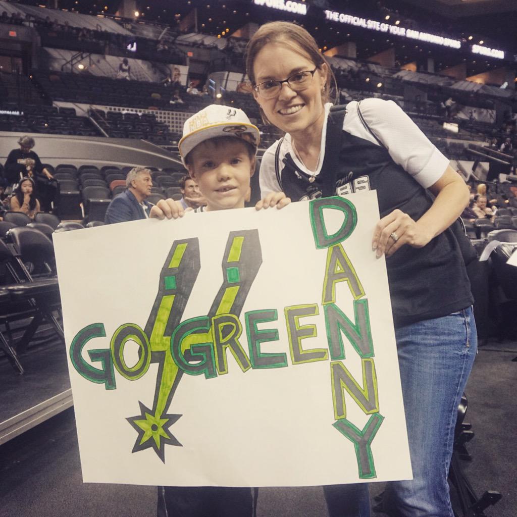 spurs's tweet photo. These two are ready for Go Green Night!
#NBAGreenWeek http://t.co/LC7gXrLRRU