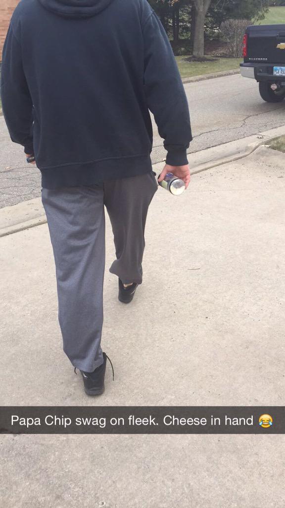 parahsainter's tweet photo. Definition of swag: no socks, shoes untied, and shredded Parmesan cheese in hand. #PapaChip http://t.co/2TBdO2FuRC