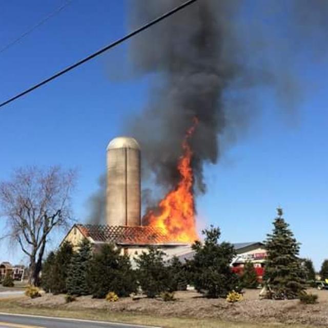 EngineCompany75's tweet photo. Working barn fire in 26 area this afternoon.  Engine and truck responded http://t.co/Se95NzRJFZ