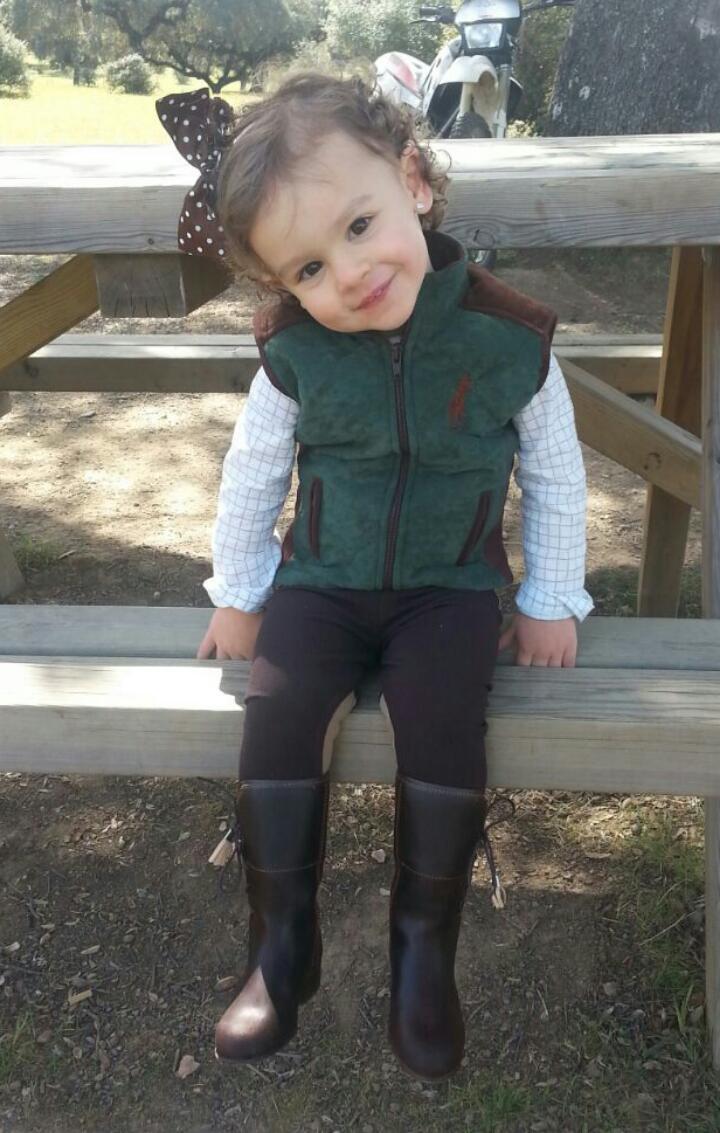 nuryaclemente's tweet photo. Toda una jinete nuestra pekeñita!! Buen dia el de hoy!! http://t.co/uIwoVB88yj
