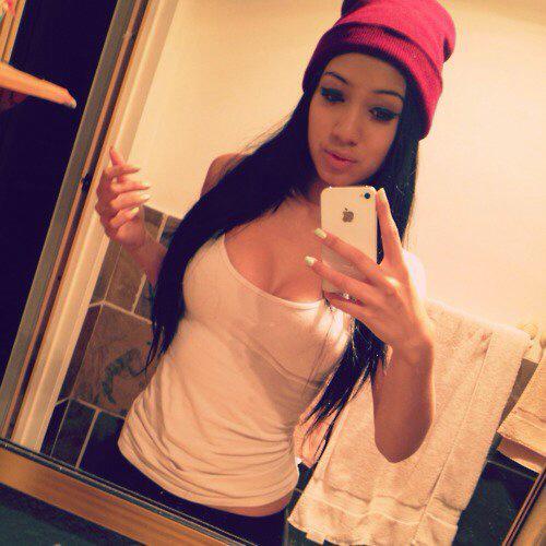 Does anyone know who this is?!!?! 😍💕