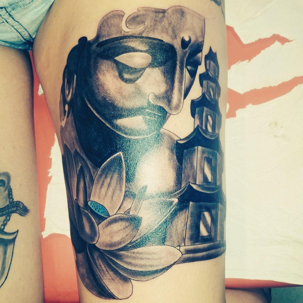 SandraJimJim's tweet photo. Me encantan mis piernas !
#budatattoo #tattoobuda #inklove #likeformy #like #followme #likeforfolow
#expotatu #tt http://t.co/E5TIVtYzMD
