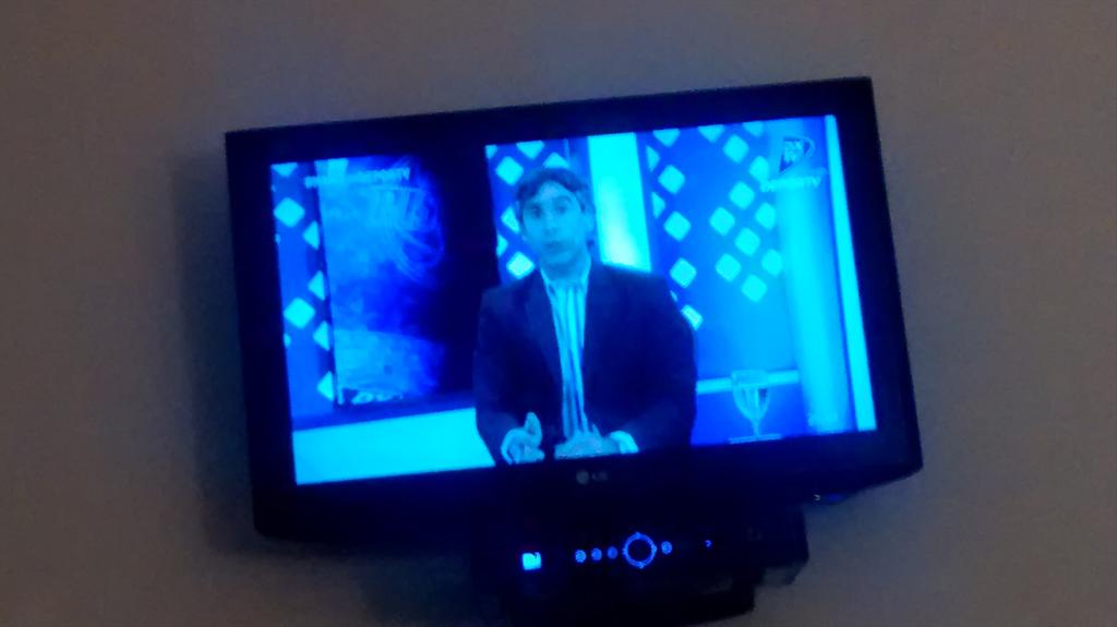 David_vise's tweet photo. @DXTVparatodos hola amigos, quiero participar del sorteo #MANUenDEPORTV http://t.co/7CiCcM1jmf