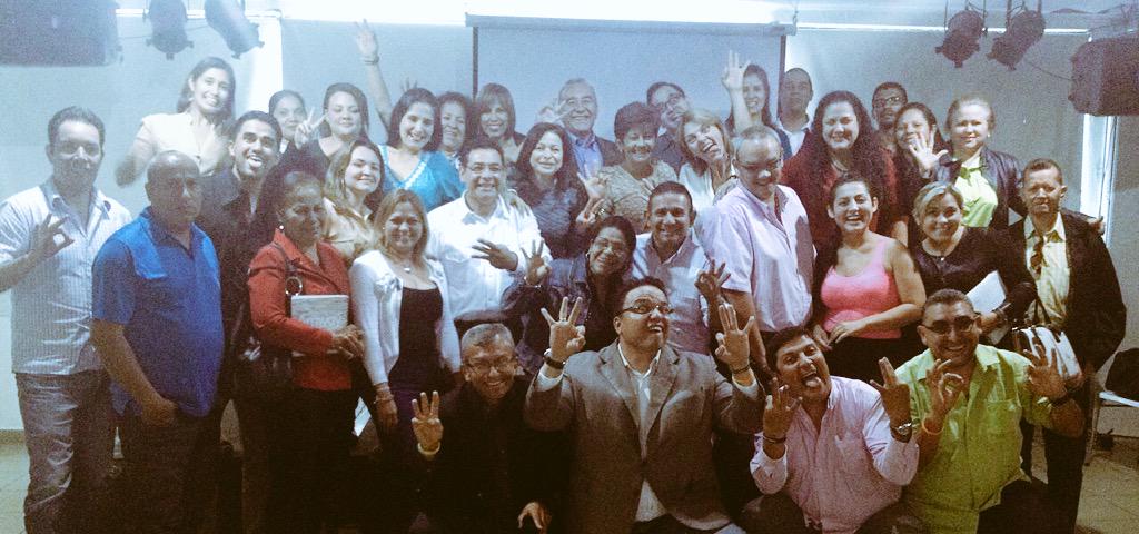 tinogomez's tweet photo. #Valera encendida en su 2 Modulo del #DiplomadoNetworkPro @rafamaxfm #ModoNovato http://t.co/mhZYKh3tI2