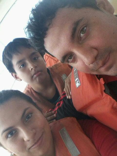 nickell311's tweet photo. De paseo con mis amores @MguelVargas. Y #peter feliz #isla_santay. <3 http://t.co/hwYQbudhF7